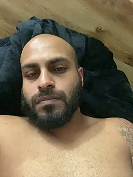 islandvybee55 online show from March 16, 2026, 3:36 am