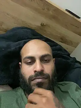 islandvybee55 online show from March 25, 2026, 3:00 pm