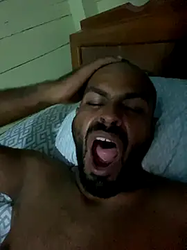 islandvybee55 online show from September 12, 2025, 5:07 am