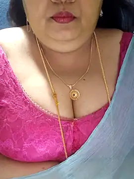 Snapshot of tamilthanushri chatting on October 9, 2025, 1:55 pm tamilthanushri online show from October 9, 2025, 1:55 pm