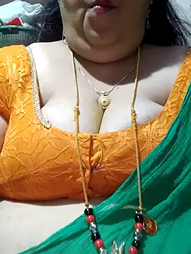 Snapshot of tamilthanushri chatting on October 3, 2025, 7:54 am tamilthanushri online show from October 3, 2025, 7:54 am