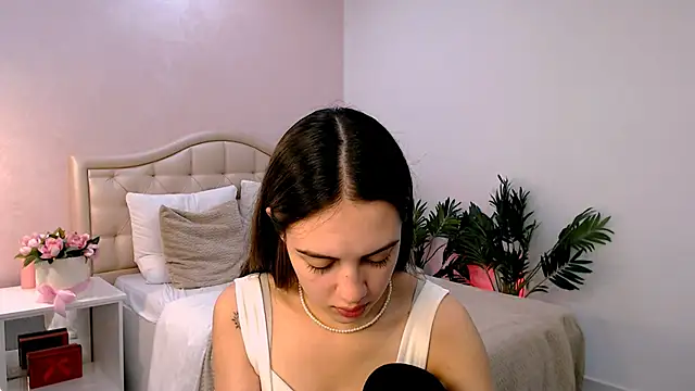 Snapshot of _shyy_girl chatting on September 28, 2025, 6:09 am  shyy girl online show from September 28, 2025, 6:09 am