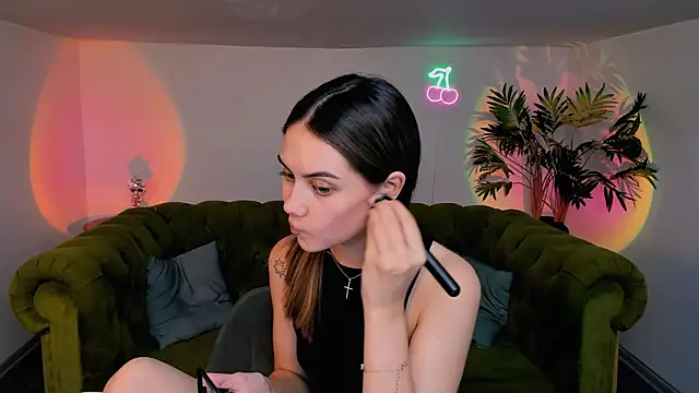 Snapshot of _shyy_girl chatting on September 22, 2025, 8:15 pm  shyy girl online show from September 22, 2025, 8:15 pm