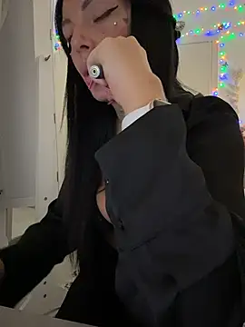 Snapshot of cicciolina chatting on December 16, 2025, 1:15 pm cicciolina online show from December 16, 2025, 1:15 pm