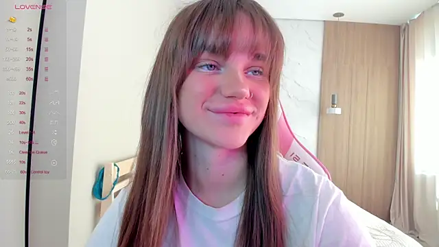 Snapshot of aesthetics__tease chatting on October 20, 2025, 3:19 am aesthetics tease online show from October 20, 2025, 3:19 am