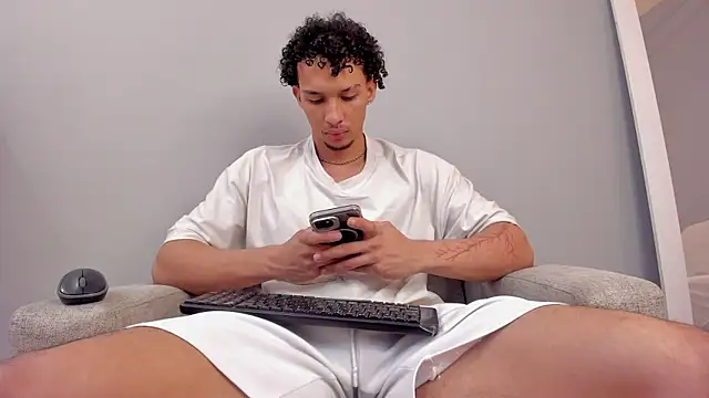 Dominick star online show from January 9, 2026, 4:08 am