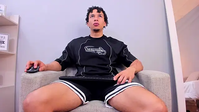 Dominick star online show from December 1, 2025, 4:35 am