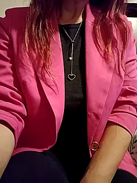 Snapshot of KITTEN-10 chatting on October 22, 2025, 3:39 am KITTEN-10 online show from October 22, 2025, 3:39 am