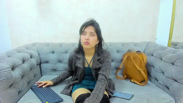 Cherrybombs1 online show from December 31, 2024, 2:14 pm