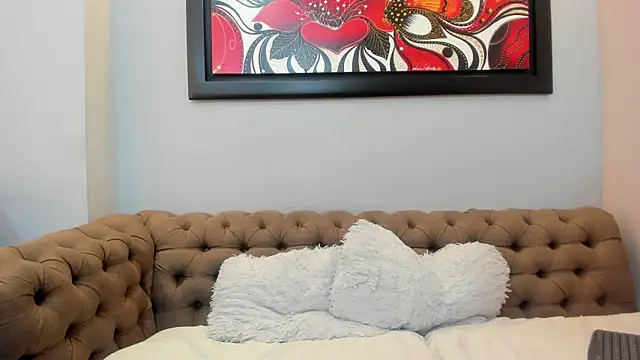 VickyJohnson1 online show from December 19, 2025, 7:27 pm