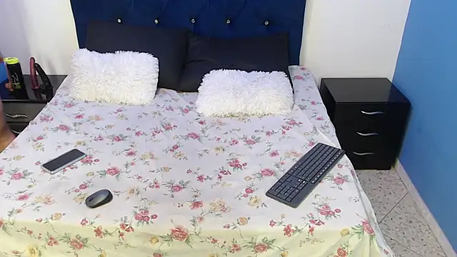 Snapshot of VickyJohnson1 chatting on March 11, 2025, 8:42 pm VickyJohnson1 online show from March 11, 2025, 8:42 pm