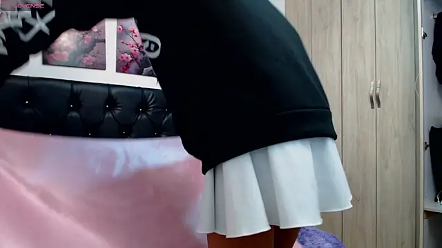 abigail f00x online show from March 29, 2026, 12:40 pm