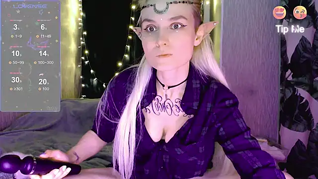 mischellemeow13 online show from September 21, 2025, 6:13 pm