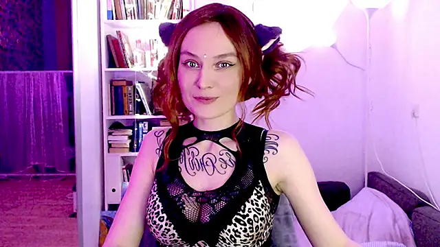 mischellemeow13 online show from February 7, 2025, 1:04 am