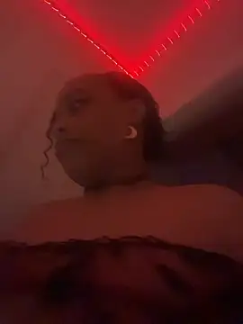 loveluna8 online show from December 20, 2025, 10:51 am