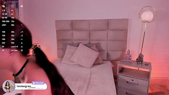 lexiee grey  online show from September 17, 2025, 11:56 am