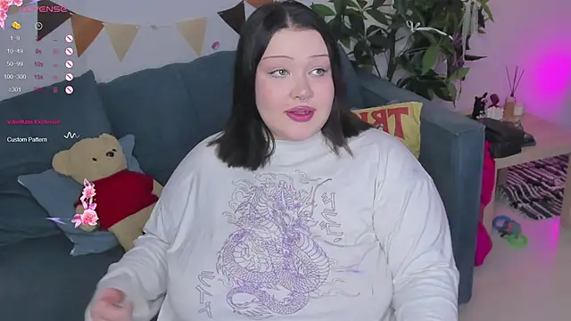 Snapshot of LilyBelll chatting on September 25, 2025, 4:57 pm LilyBelll online show from September 25, 2025, 4:57 pm