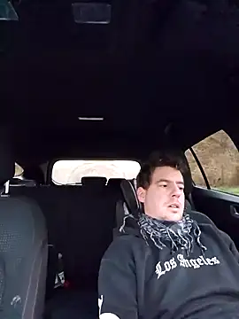 Snapshot of Titanhoott chatting on January 16, 2025, 8:11 am Titanhoott online show from January 16, 2025, 8:11 am