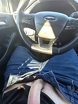 Snapshot of Titanhoott chatting on February 1, 2025, 12:04 pm Titanhoott online show from February 1, 2025, 12:04 pm