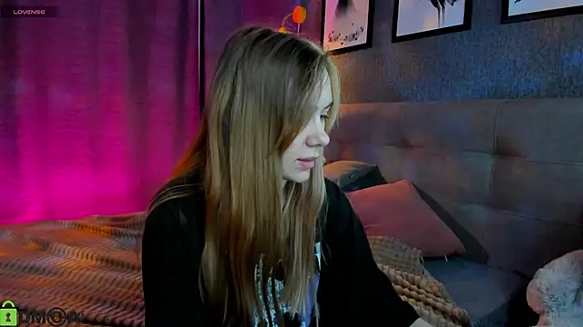 Lesi Moonie01 online show from October 22, 2025, 7:08 am