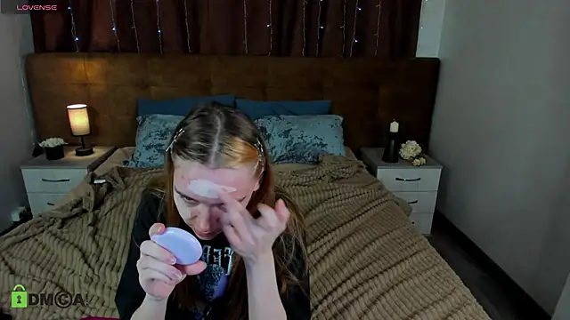 Lesi Moonie01 online show from October 8, 2025, 5:53 am