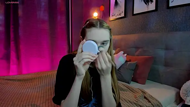 Lesi Moonie01 online show from November 24, 2025, 8:58 am