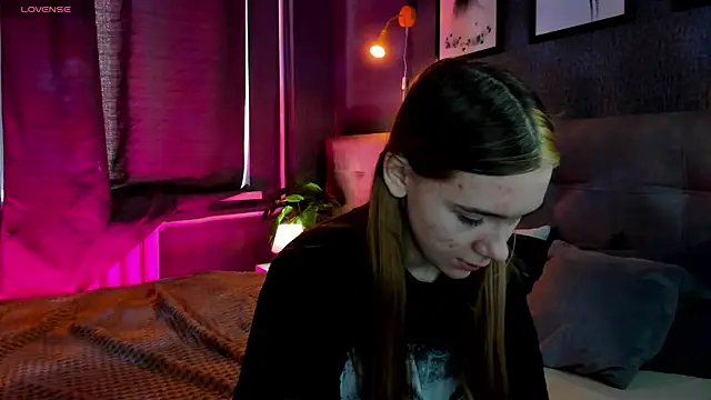 Lesi Moonie01 online show from September 26, 2025, 8:32 am