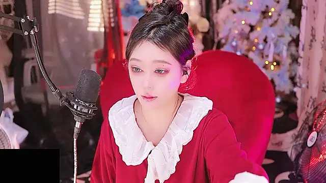 Snapshot of Missy_Nana21 chatting on October 20, 2025, 4:18 pm Missy Nana21 online show from October 20, 2025, 4:18 pm