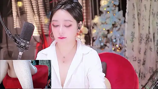 Snapshot of Missy_Nana21 chatting on October 11, 2025, 4:08 pm Missy Nana21 online show from October 11, 2025, 4:08 pm