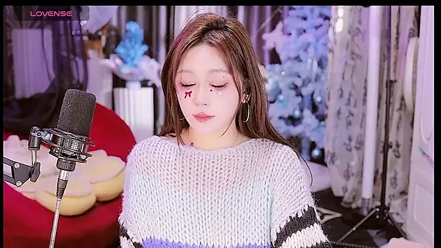 Missy Nana21 online show from December 30, 2024, 4:29 pm