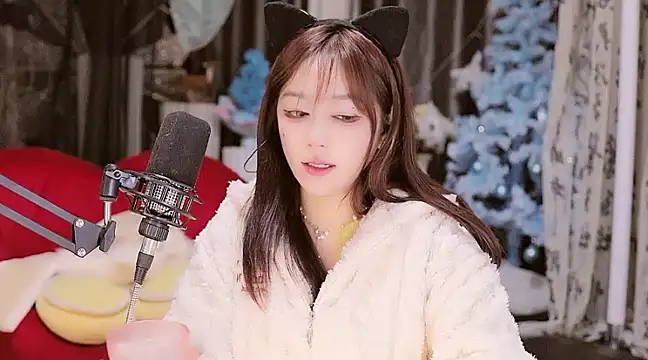 Missy Nana21 online show from December 20, 2024, 4:04 pm
