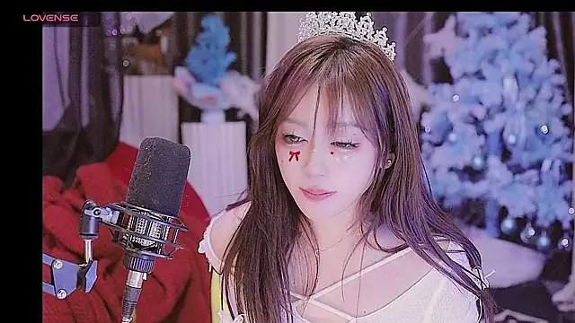 Missy Nana21 online show from December 28, 2024, 7:33 pm