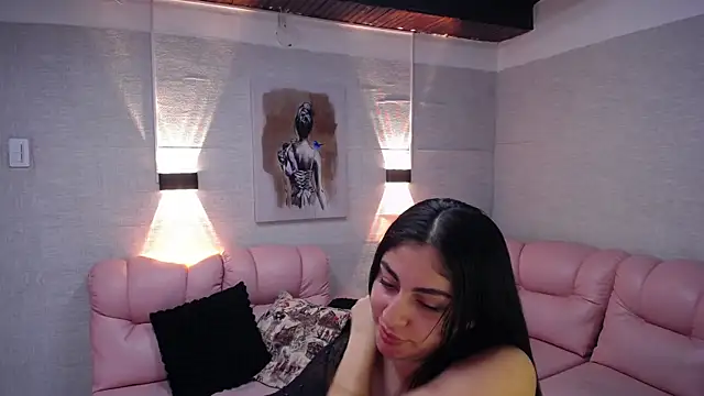 Snapshot of Alaya_cute chatting on October 8, 2025, 10:10 pm Alaya cute online show from October 8, 2025, 10:10 pm