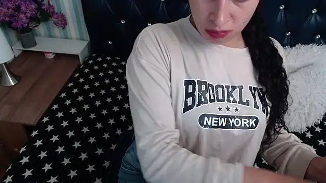 Scarlett Keaton online show from September 22, 2025, 5:24 am