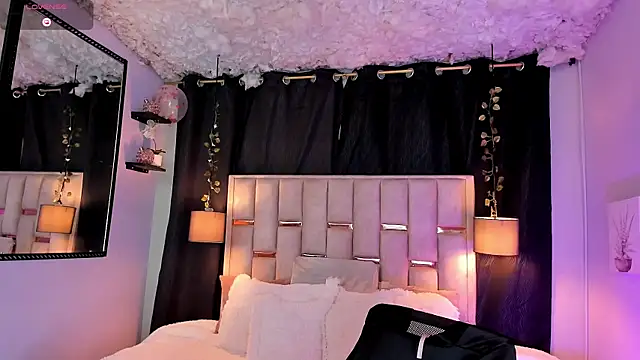 Nathan Smith  online show from October 10, 2025, 7:36 pm