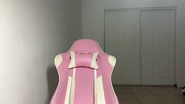 Snapshot of shandiloveslemonss chatting on October 29, 2025, 1:59 am shandiloveslemonss online show from October 29, 2025, 1:59 am