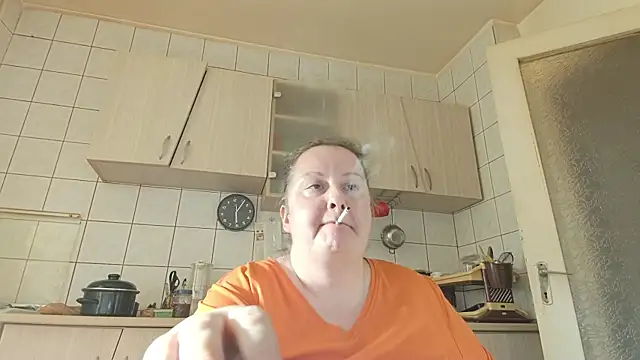 Snapshot of melissaBlessing chatting on February 9, 2025, 2:07 pm melissaBlessing online show from February 9, 2025, 2:07 pm