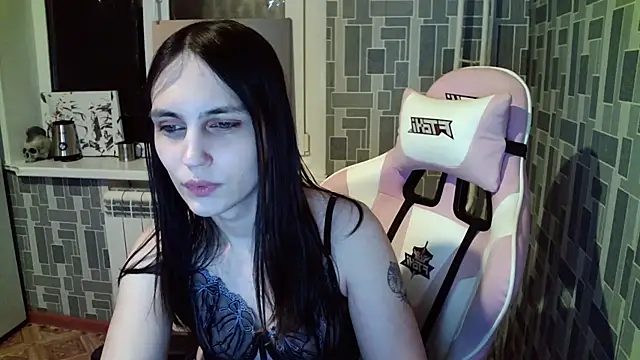 Snapshot of BlackHe4rts_ chatting on September 20, 2025, 4:01 pm BlackHe4rts online show from September 20, 2025, 4:01 pm