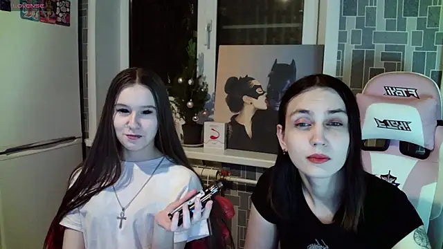Snapshot of BlackHe4rts_ chatting on January 17, 2025, 9:39 pm BlackHe4rts online show from January 17, 2025, 9:39 pm