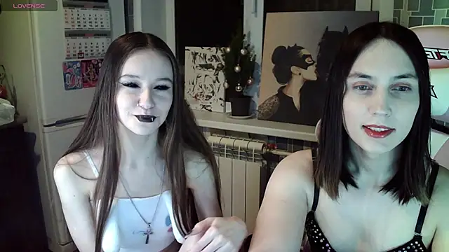 Snapshot of BlackHe4rts_ chatting on December 27, 2024, 5:37 pm BlackHe4rts online show from December 27, 2024, 5:37 pm