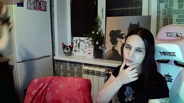 Snapshot of BlackHe4rts_ chatting on January 24, 2025, 1:35 am BlackHe4rts online show from January 24, 2025, 1:35 am