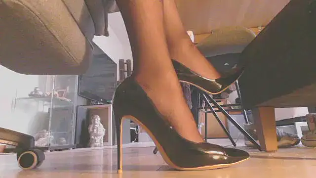 JamieHeelzz online show from February 4, 2025, 12:22 pm
