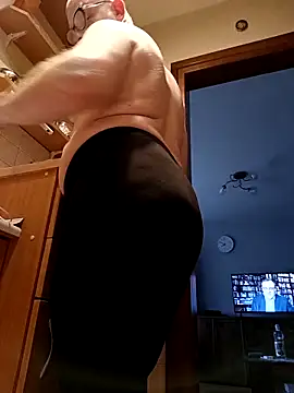 Snapshot of Misiopasyw1 chatting on October 7, 2025, 5:52 am Misiopasyw1 online show from October 7, 2025, 5:52 am