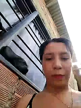 Young-Milkmaid online show from February 1, 2025, 8:05 pm