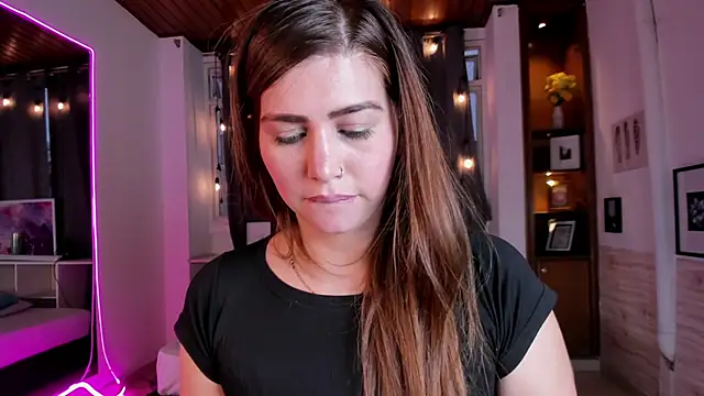 Laurent Williams online show from February 21, 2025, 11:21 pm