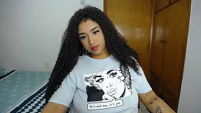 Snapshot of barbara_falcons chatting on February 28, 2025, 5:26 am barbara falcons online show from February 28, 2025, 5:26 am