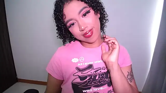 Snapshot of barbara_falcons chatting on September 30, 2025, 7:20 pm barbara falcons online show from September 30, 2025, 7:20 pm