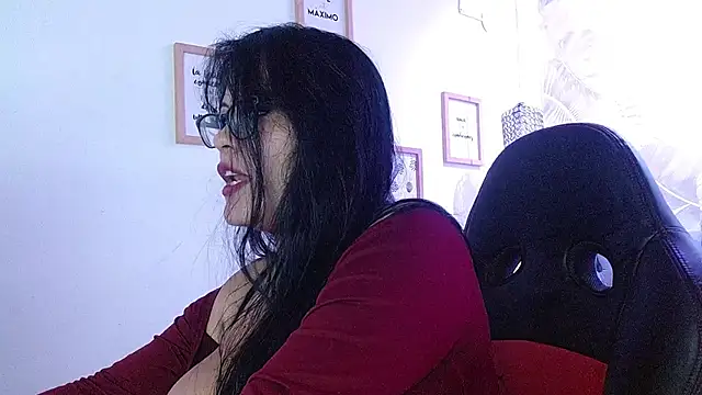 Snapshot of violletha chatting on March 4, 2025, 12:33 pm violletha online show from March 4, 2025, 12:33 pm