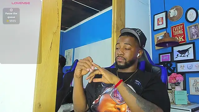 Snapshot of Drake_Nassir4 chatting on September 17, 2025, 9:17 pm Drake Nassir4 online show from September 17, 2025, 9:17 pm