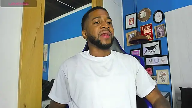 Snapshot of Drake_Nassir4 chatting on September 29, 2025, 9:20 pm Drake Nassir4 online show from September 29, 2025, 9:20 pm